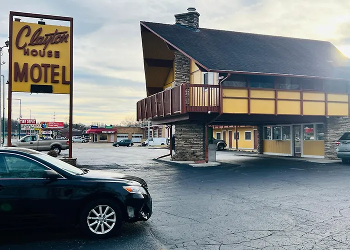 Motel Clayton House