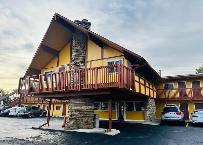Clayton House Motel 2*