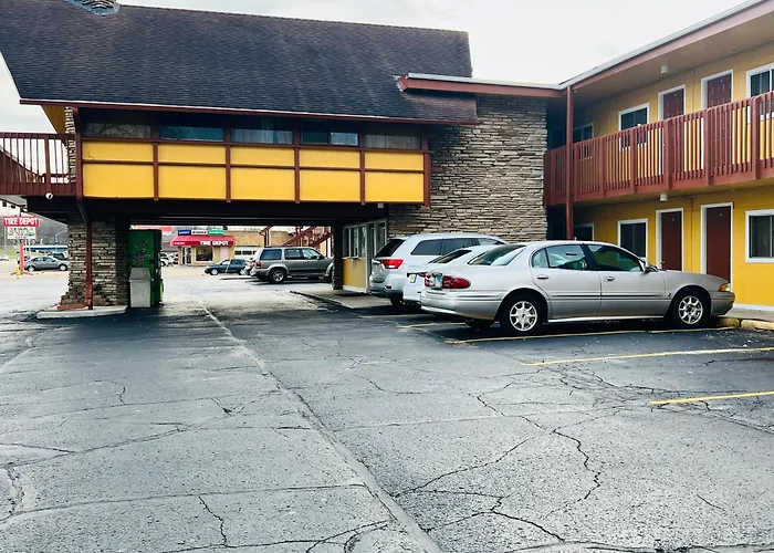 Clayton House Motel